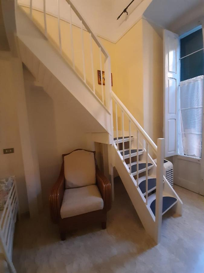 Holiday House Nel Cuore Di Бари Екстериор снимка