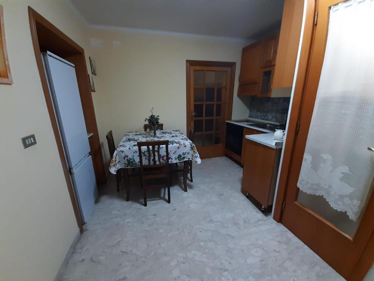 Holiday House Nel Cuore Di Бари Екстериор снимка